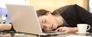 Read more about the article What Are the Signs and Symptoms of Narcolepsy?